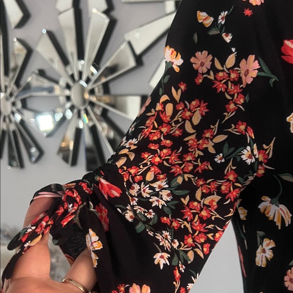 H&M Black Floral Dress open with button at front size 2 - Picture 6 of 16